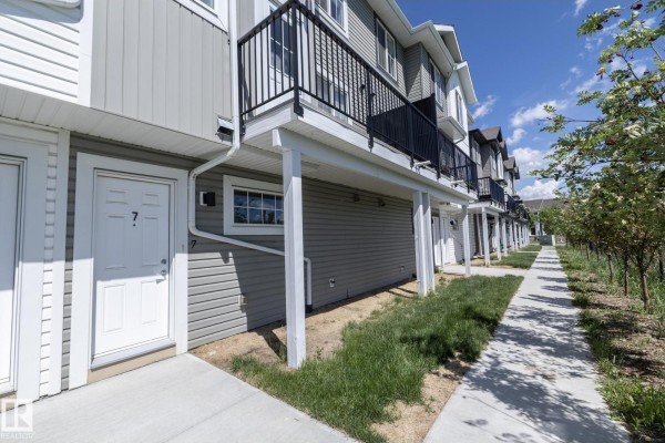 #53 2610 Maple Wy Nw, Edmonton, AB T6T2R1 Photo 2