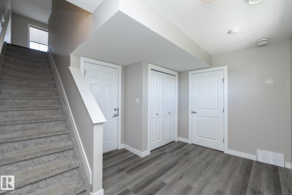 #53 2610 Maple Wy Nw, Edmonton, AB T6T2R1 Photo 3