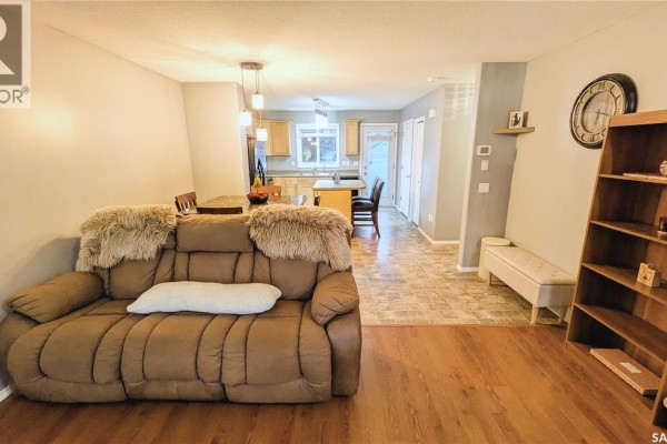 Living room - 53 2751 Windsor Park Road, Regina, SK S4V1H1 Photo 2