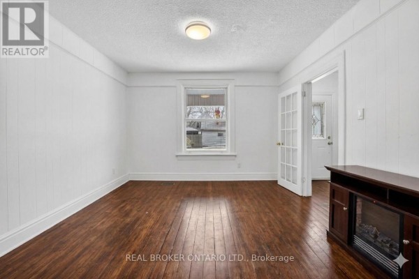 Bedroom - 53-55 Wellington Street, Halton Hills, ON L7J2H1 Photo 5
