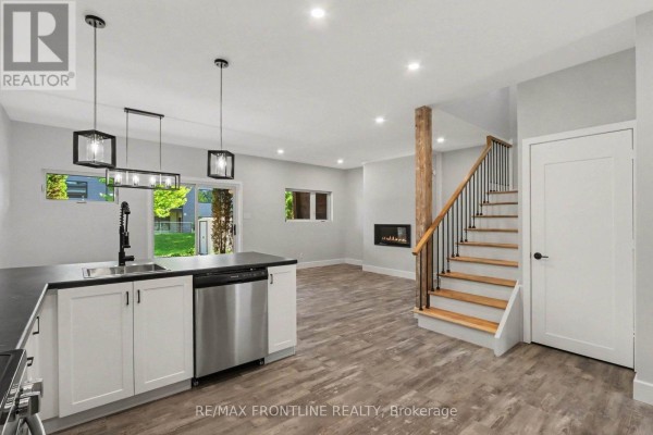 53 Arthur Street, Perth, ON, photo 3