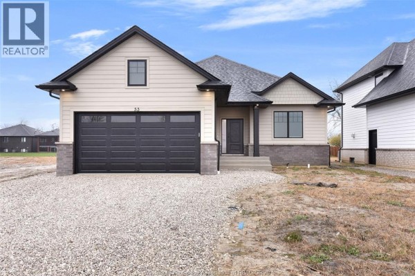 4pc Ensuite bath - 53 Belleview, Kingsville, ON N0R1B0 Photo 2