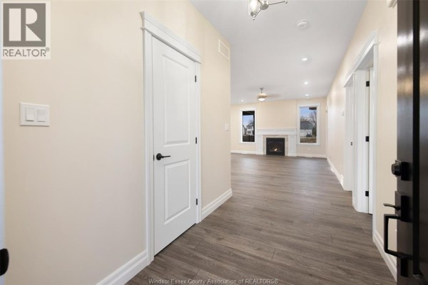 Laundry room - 53 Belleview, Kingsville, ON N0R1B0 Photo 4