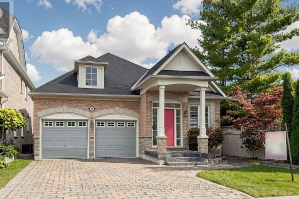 53 Castleglen Boulevard, Markham