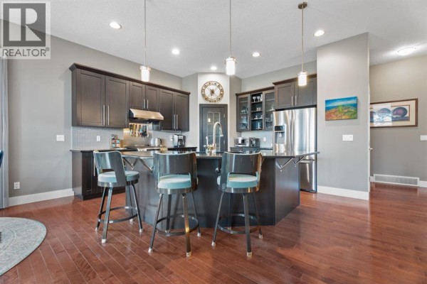 Kitchen - 53 Crystal Green Drive, Okotoks, AB T1S2N7 Photo 4