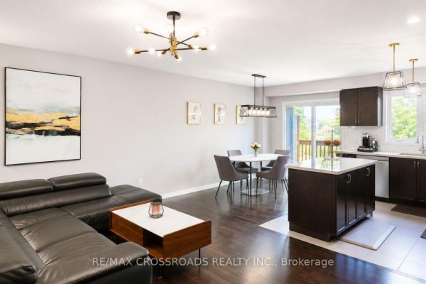 53 Edwin Pearson Street, Aurora, ON L4G0S2 Photo 2