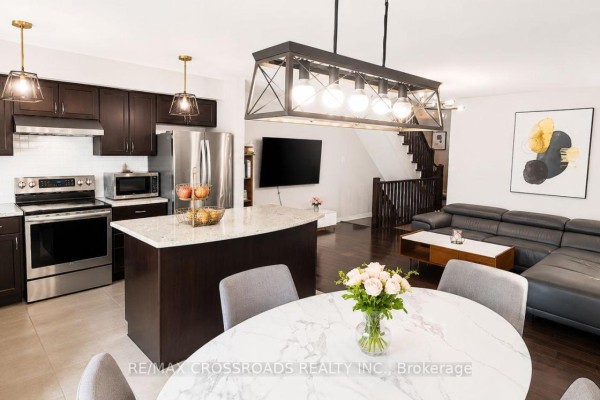 53 Edwin Pearson Street, Aurora, ON L4G0S2 Photo 4