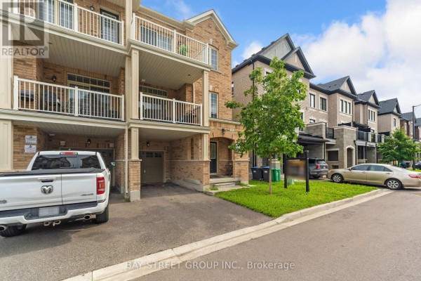 53 Fruitvale Circle, Brampton, ON L7A5B9 Photo 2