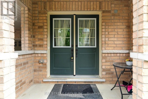53 Fruitvale Circle, Brampton, ON L7A5B9 Photo 4