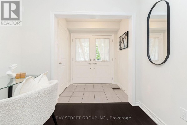 53 Fruitvale Circle, Brampton, ON L7A5B9 Photo 5