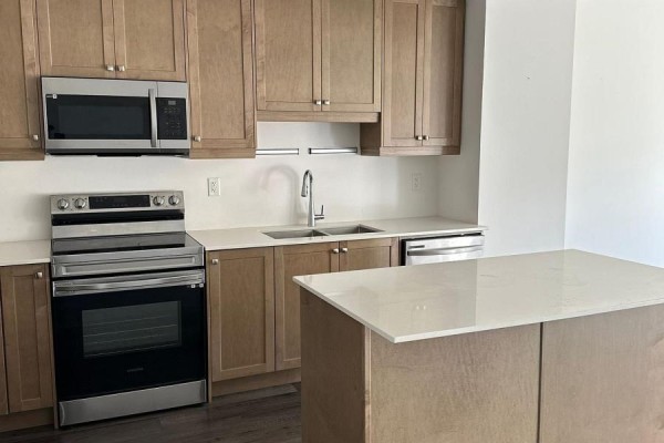Great room - 53 June Callwood Way, Brantford, ON N3T0V2 Photo 5