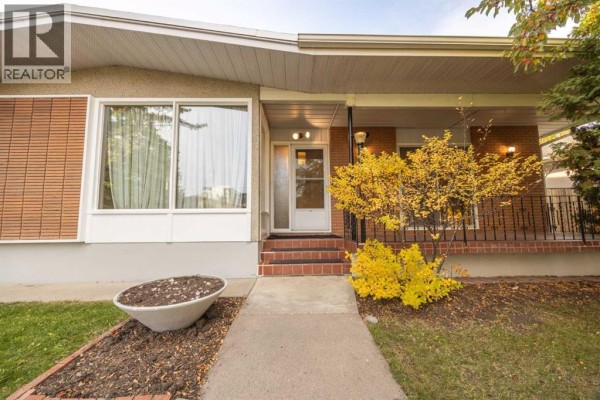 53 Kentish Drive Sw, Calgary