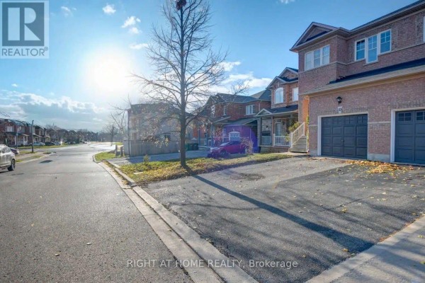 53 Silent Pond Crescent, Brampton, ON, photo 3