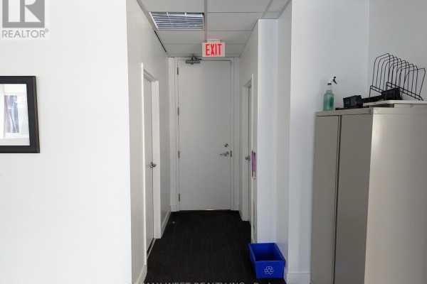 530 - 920 Yonge Street, Toronto, ON M4W3C7 Photo 5