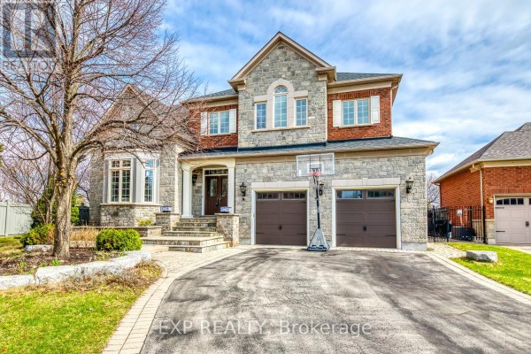 530 Golfview Court, Oakville, ON, photo 2