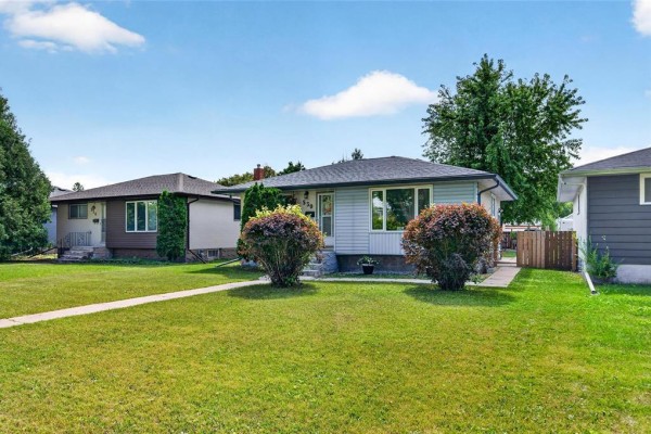 Eat in kitchen - 530 Kildare Avenue E, Winnipeg, MB R2C0P6 Photo 2