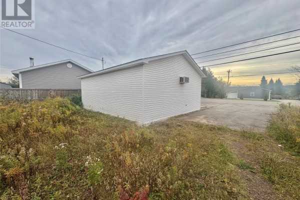 Office - 530 Main Street, Bishop S Falls, NL A0H1C0 Photo 5