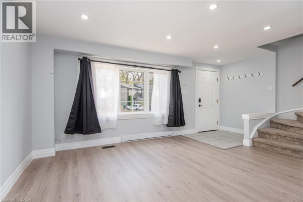 2pc Bathroom - 530 Parkview Crescent, Cambridge, ON N3H4X7 Photo 3