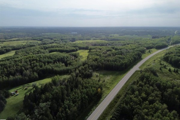 Family room - 53001 Rge Road 14, Rural Parkland County, AB T0E0H0 Photo 4