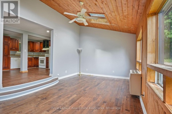 Kitchen - 5301 620 Highway, Wollaston, ON K0L1P0 Photo 2