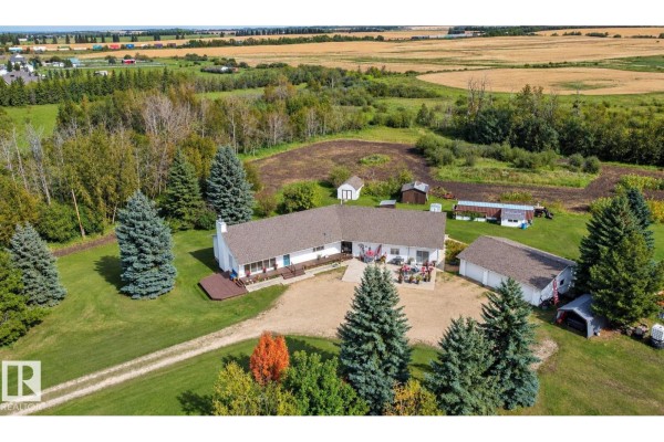 53027 Rge Road 225, Rural Strathcona County, AB, photo 2