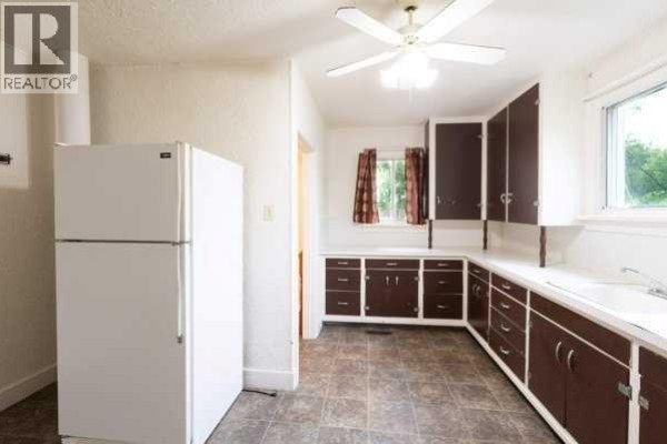 Bedroom - 5304 56, Taber, AB T1G1L8 Photo 4