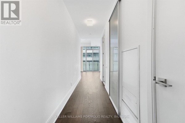 5305 - 50 Charles Street E, Toronto, ON M4Y0C3 Photo 5