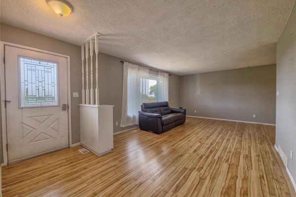 53034 114 Road W, Brandon, MB R7A5Y1 Photo 2