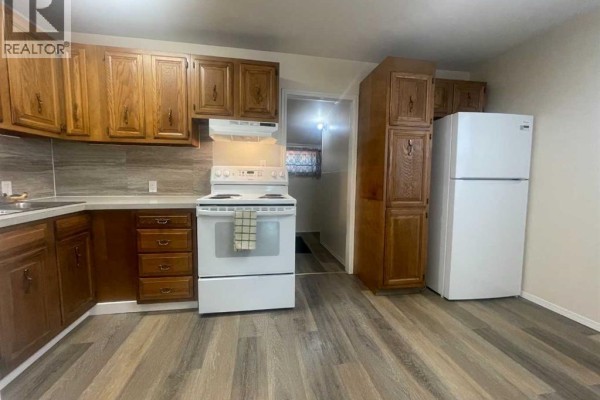 Primary Bedroom - 5306 50 Street, Camrose, AB T4V1R6 Photo 3