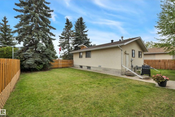 Kitchen - 5308 37a Av, Wetaskiwin, AB T9A2N8 Photo 3