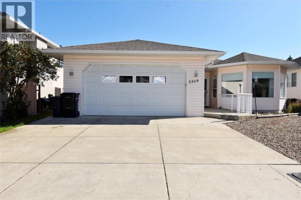 4pc Bathroom - 5309 21 Street, Vernon, BC V1T9N2 Photo 2