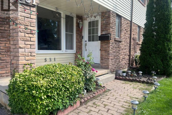 Kitchen - 531 Camelot Drive, Oshawa, ON L1K1K3 Photo 3