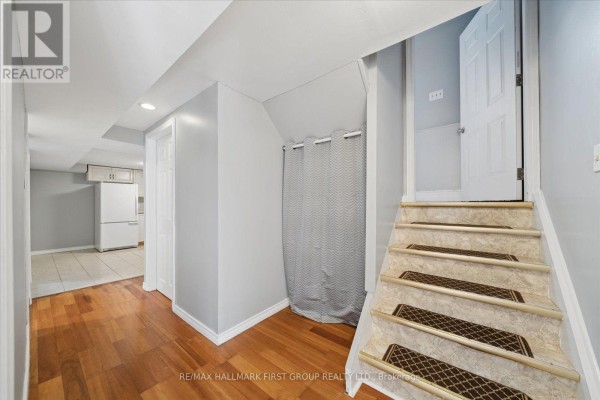 Laundry room - 531 Harmony Road S, Oshawa, ON L1H6V4 Photo 4