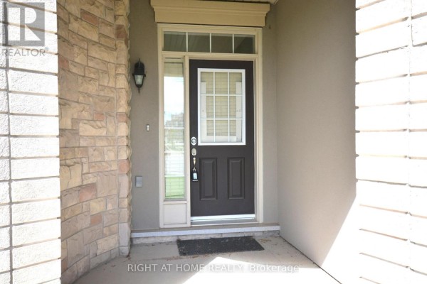 Family room - 531 Mockridge Trail, Milton, ON L9T7V2 Photo 4