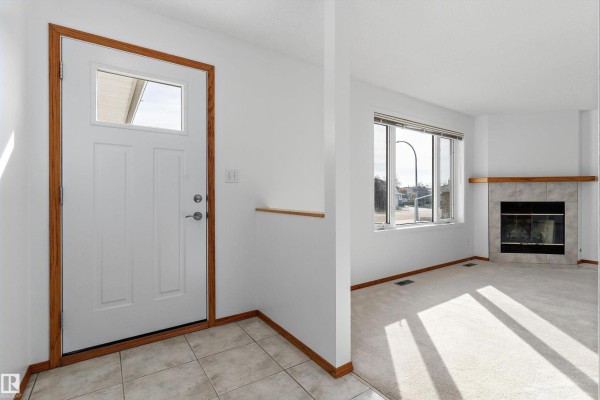 Dining room - 5310 60, Camrose, AB T4V4L2 Photo 2