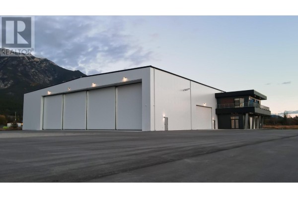 5310 Fairmont Airport Road, Fairmont Hot Springs, BC V0B1L1 Photo 4