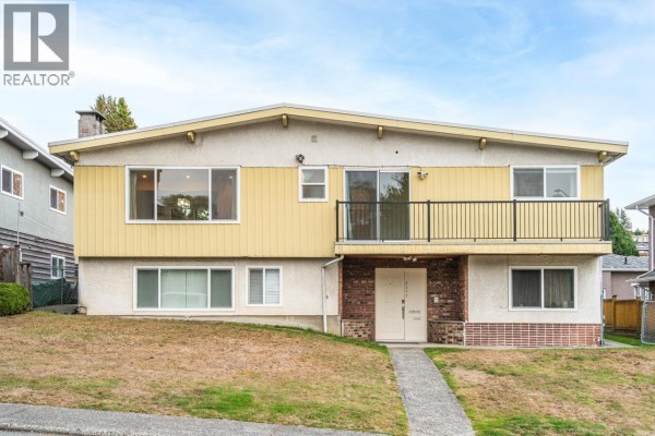 5311 Meadedale Drive, Burnaby, BC V5B2E6 Photo 2