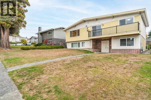 5311 Meadedale Drive, Burnaby, BC V5B2E6 Photo 3