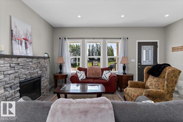 Family room - 5312 55 Av, Tofield, AB T0B4J0 Photo 4