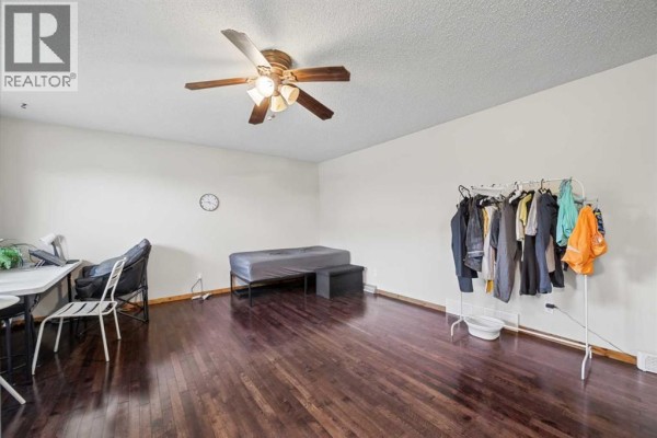Primary Bedroom - 5313 50 Street, Olds, AB T4H1H6 Photo 3