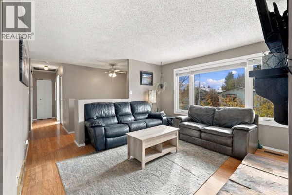 Bedroom - 5316 38 Street, Innisfail, AB T4G1G4 Photo 5