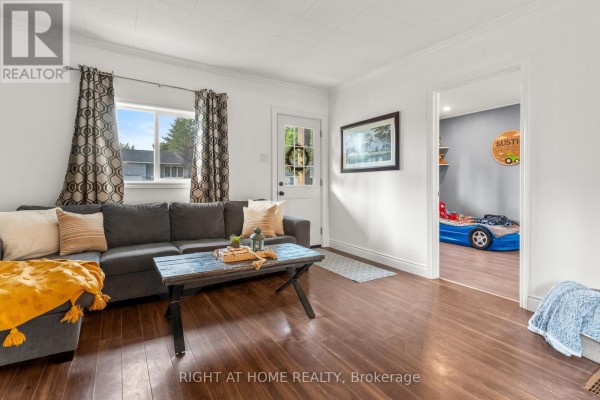 5317 County 9 Road, Clearview, ON L0M1N0 Photo 4