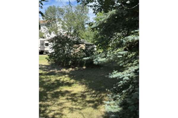 5318 Railway Av, Elk Point, AB T0A1A0 Photo 5