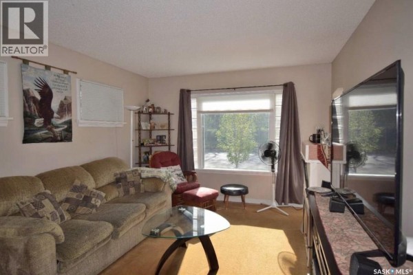 Kitchen - 532 13th Street W, Prince Albert, SK S6V3G7 Photo 2