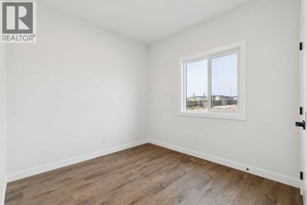 Dining room - 532 Buffaloberry Manor Se, Calgary, AB T3M4G6 Photo 5