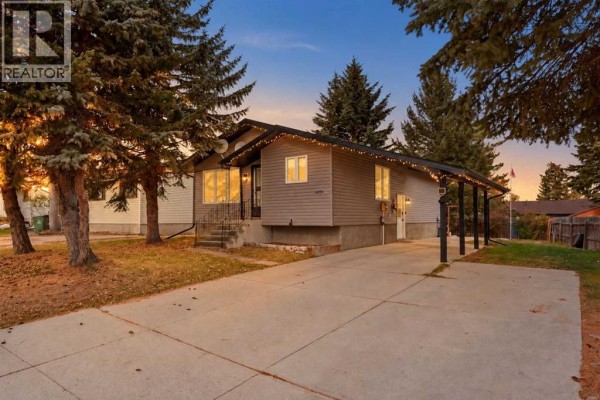 5320 57 Avenue, Rocky Mountain House