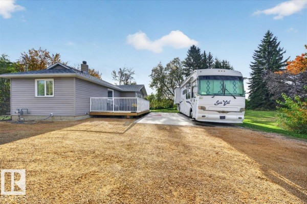Primary Bedroom - 53203 Rr 220, Rural Strathcona County, AB T8E2B5 Photo 4