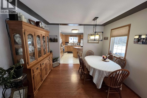 Bedroom 2 - 5323 Mountainview Drive, Fort Nelson, BC V0C1R0 Photo 5