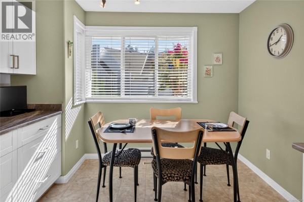 Kitchen - 5324 Arbour Lane, Nanaimo, BC V9T6E5 Photo 5