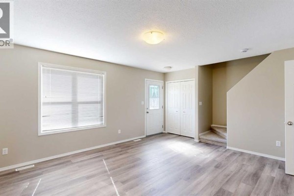 5327 60 Street, Stettler, AB, photo 3